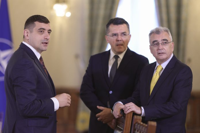 AUR propune în programul de guvernare cu care a mers la Cotroceni listarea la bursă a companiilor de stat, deși a acuzat guvernul Bolojan că vrea ”să vândă țara”