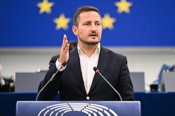 Nicu Ștefănuță cere Comisiei Europene soluții pentru despăgubirea românilor după amenzile istorice pentru bănci
