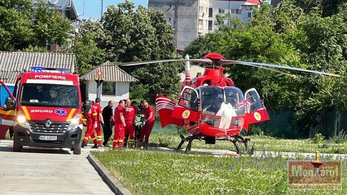 Bătrân preluat de elicopterul SMURD după un accident grav suferit în propria grădină (VIDEO)